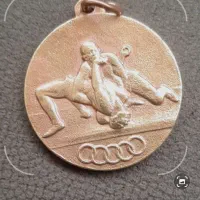 مدال طلای کشتی وسکه یاد واره