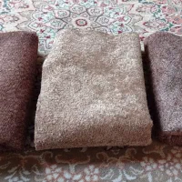 سه تیکه پارچه مبلی مناسب رو بالشی