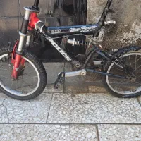 دوچرخه ۱۶ مارک پلیس