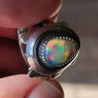 اوپال طبیعی ازشهرستان