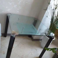 میز ناهار خوری شیشه ای
