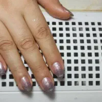نیازبه ناخن کارباتجربه وباسابقه