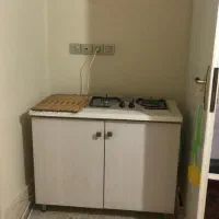یک ورق ام دی اف  با تعدادی ام دی اف برش خرده