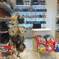 تعداد ۱۵۰ جفت کتانی و صندل بفروش می رسد
