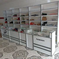 ویترین کامل لباس فروشی.قیمت 90 میلیون