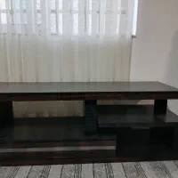 میز زیر تلویزیون