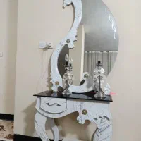 آینه کنسول نو و سالم و محکم