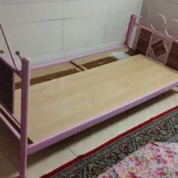 تخت خواب یکنفره صورتی