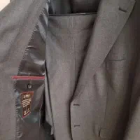 کت و شلوار  برند  ال سی من  سایز ۵۴ دراپ ۶