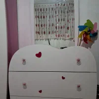 تخت و کمد