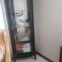 ویترین کمدی چوبی