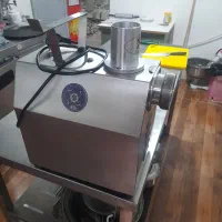 فروشی چرخ گوشت ۲۲