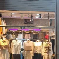 فروشنده پوشاک