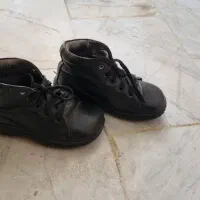 کفش طبی بچه صافی و کجی مچ