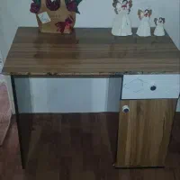 کتابخانه،میز،تخت وتشک بدون روکش