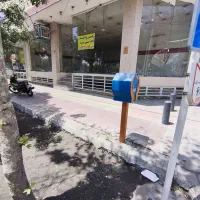 مغازه تجاری دو طبقه بزرگ