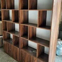کتابخانه و قفسه ی فروشگاهی کتابخانه ی اداری