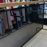 رگال بزرگ و میز کانتر شیک و تمیز