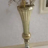 گلدان طلایی