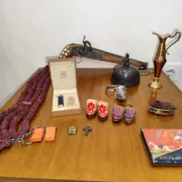 تعدادی وسایل قدیمی خاص و کلکسیونی