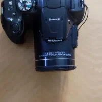 نیکون b700