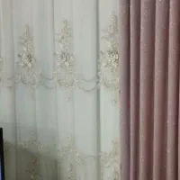 پرده حریر گل برجسته همراه با آستر و والان