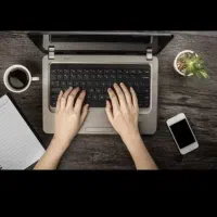 تایپیست هستم و امور پژوهشی انجام میدم