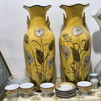 گلدان نو قدمت بالا