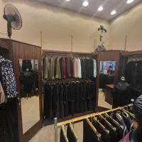 دکور مغازه پوشاک فروشی ( دکوراسیون )