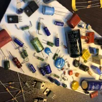 قطعات الکترونیکی دیود خازن ترانزیستور