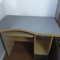 میز کامپوتر تر تمیز سالم ادیف