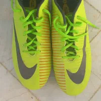 کفش میخی فوتبالی مخصوص چمن