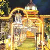 عمارت نگین بدون ورودی بدون حق سرویس