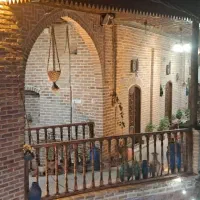 منشی و سالن دار