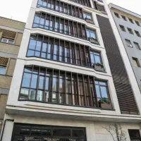 سهروردی شمالی/۲۰۰ متر/ ۳خواب  /۲پارکینگ