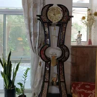 ساعت آینه کاری چوبی  بسیار شیک با قیمت استثنائی