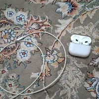 ایرپاد ۳ ، شارژر و تبدیل، دو کابل usb3 به لایتنینگ