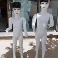 مانکن بچگانه