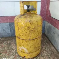2 عدد کپسول گاز  همراه با 2 عدد رگلاتور