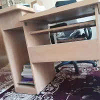 میز کامپیوتر و مطالعه