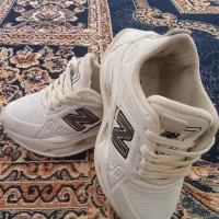 کتونی نیوبالانس