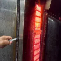 نیازمند  کمک آشپز  و  کارگر  ساده و ظرف شور