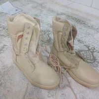 پوتین خاکی نو استفاده نشده همراه با کارتن