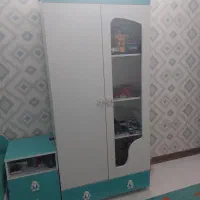 تخت و کمد در حد نو