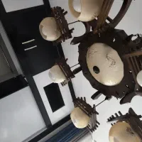 لوستر ۶ شاخه چوبی بزرگ