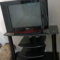 میز و تلویزیون
