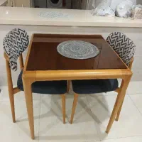 میز نهارخوری دونفره چوبی شیک و ظریف