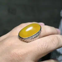 عقیق زرد کهنه حدود ۳ سانت