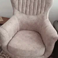 مبل هفت نفره راحتی و دو عدد میز