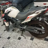 موتور ۲۰۰ سی سی
